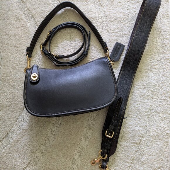 Coach Swinger Bag in Black with Brass + Bonus Leather Crossbody Strap - Picture 4 of 12